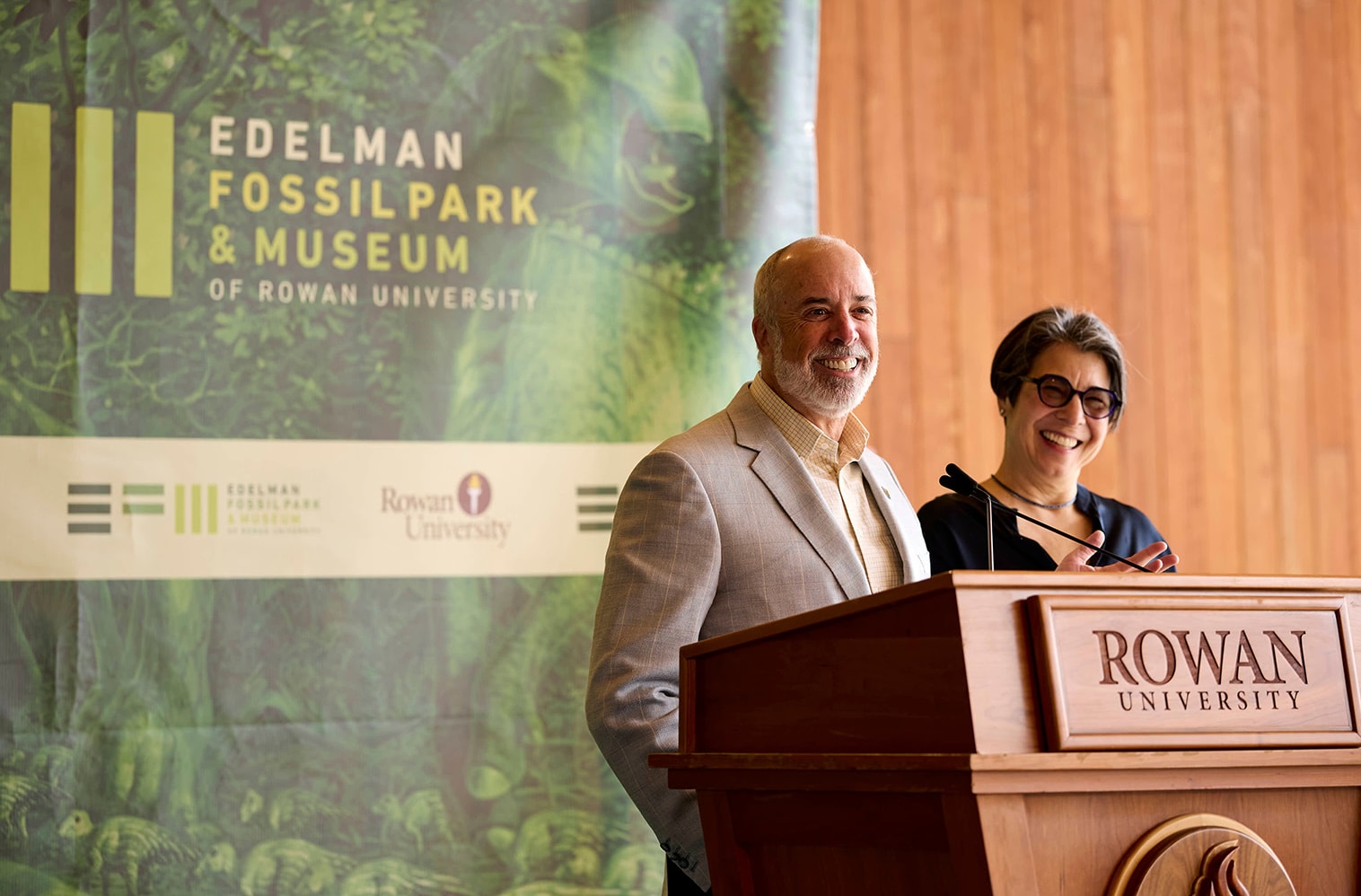 Ric and Jean Edelman at the Ribbon Cutting for the Edelman Fossil Park.